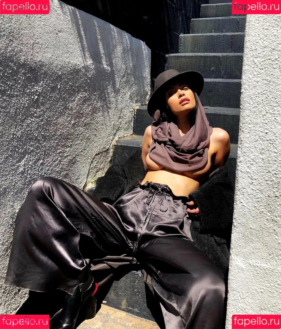 Christian Serratos / christianserratos Onlyfans Photo Gallery 