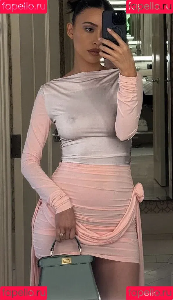 Christian Serratos / christianserratos Onlyfans Photo Gallery 