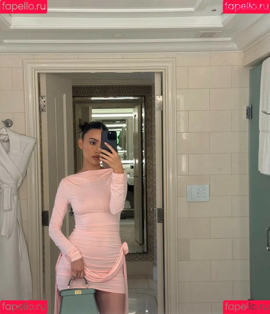 Christian Serratos / christianserratos Onlyfans Photo Gallery 