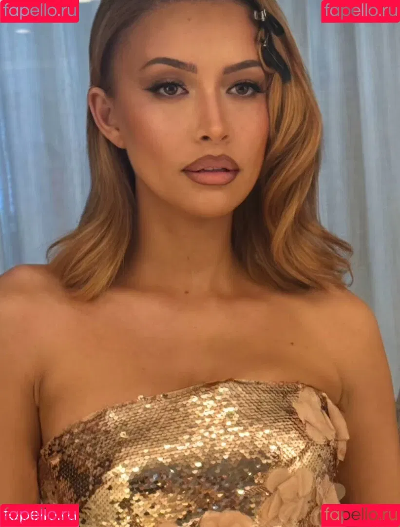 Christian Serratos / christianserratos Onlyfans Photo Gallery 