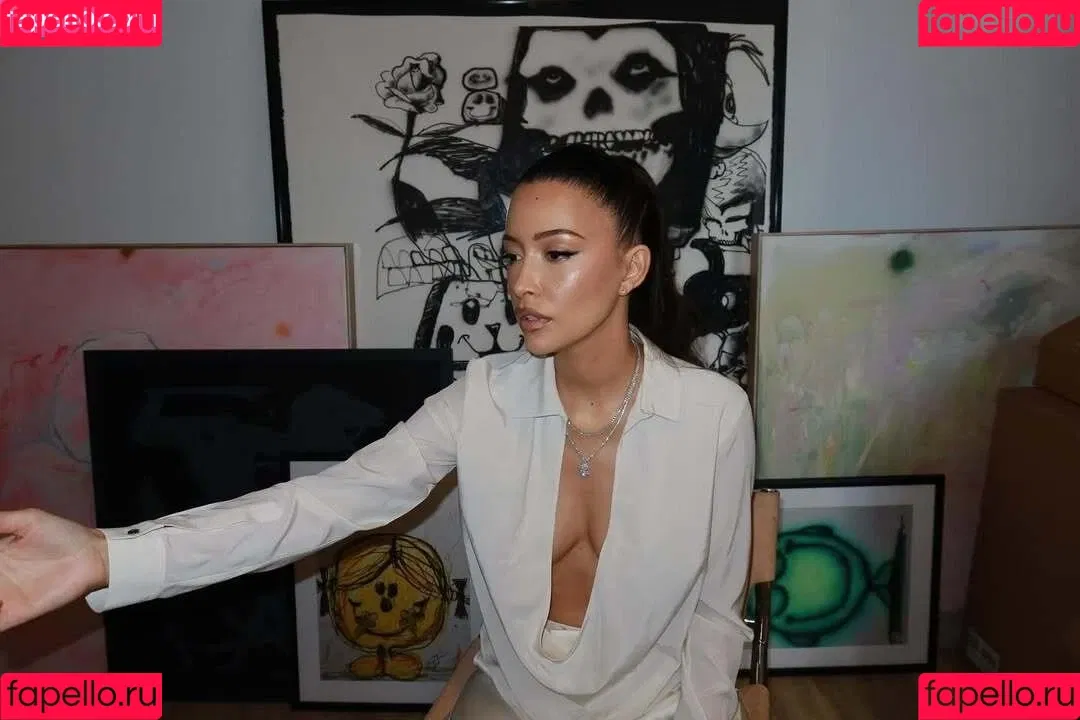 Christian Serratos / christianserratos Onlyfans Photo Gallery 