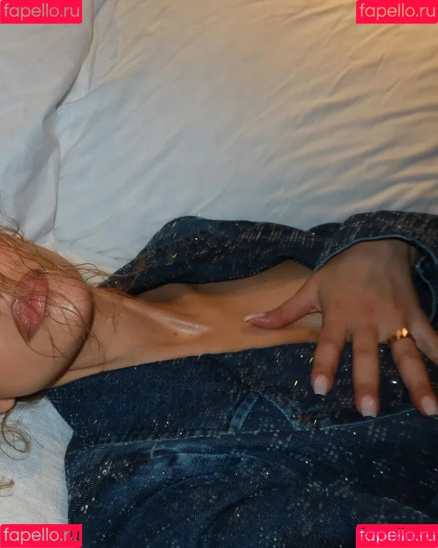 Christian Serratos / christianserratos Onlyfans Photo Gallery 