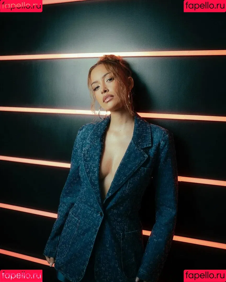 Christian Serratos / christianserratos Onlyfans Photo Gallery 