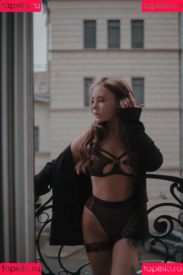 Ariel Next Door / ArielLush / Arilaviee / LoveMeGentle / theannadelvey Onlyfans Photo Gallery 