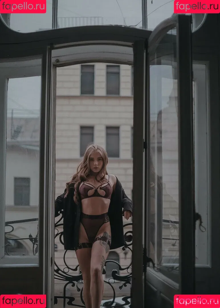 Ariel Next Door / ArielLush / Arilaviee / LoveMeGentle / theannadelvey Onlyfans Photo Gallery 