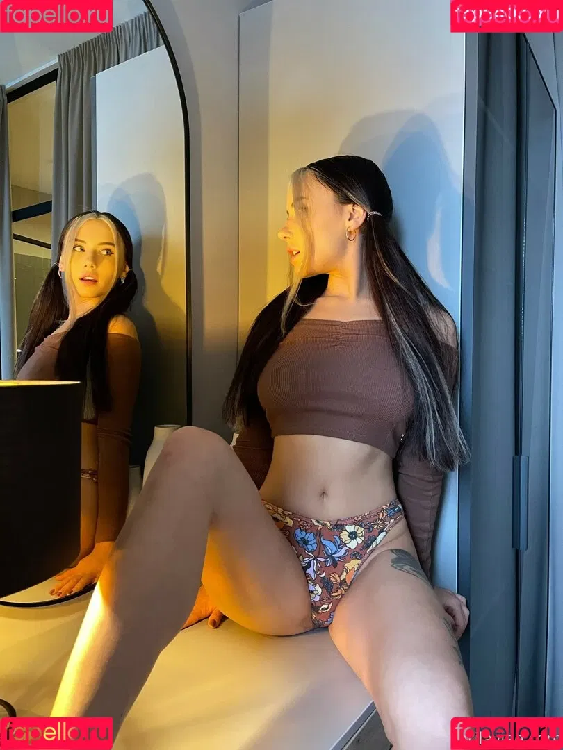 Ariel Next Door / ArielLush / Arilaviee / LoveMeGentle / theannadelvey Onlyfans Photo Gallery 