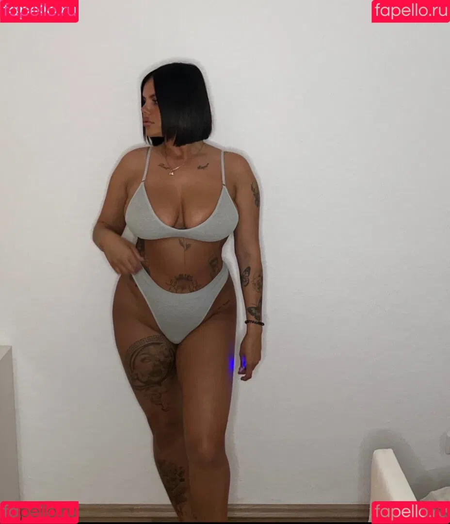 Charlottefdh / charlottefdh1 Onlyfans Photo Gallery 