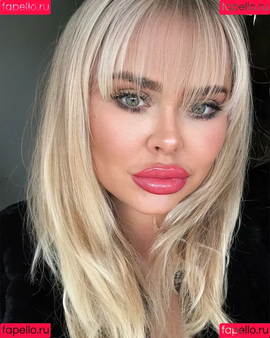 Susannah Elizabeth / hershikiss / sexysusie876 / susannah_elizabethx Onlyfans Photo Gallery 