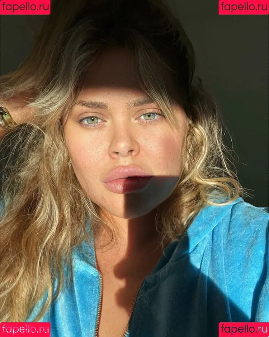 Susannah Elizabeth / hershikiss / sexysusie876 / susannah_elizabethx Onlyfans Photo Gallery 