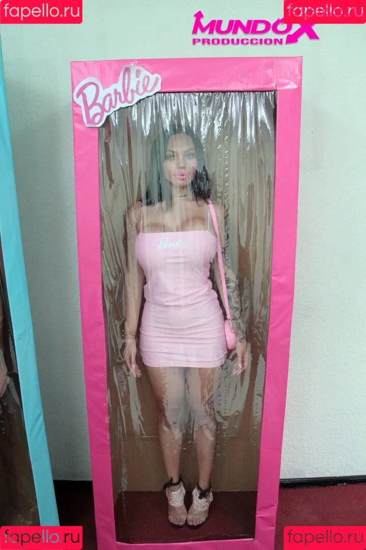 Laura Perea / Nicol Loveee / nicol_lovee / nicollove_e / nicolloveee Onlyfans Photo Gallery 