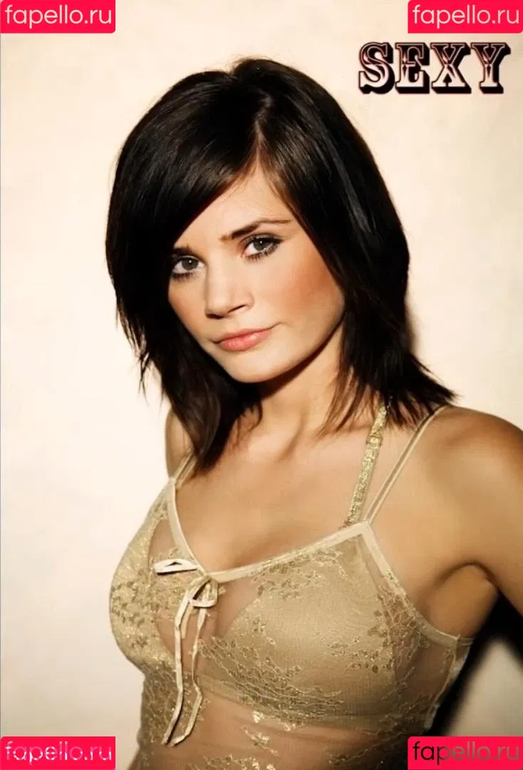 Joyce Ilg / mona.ameziane Onlyfans Photo Gallery 