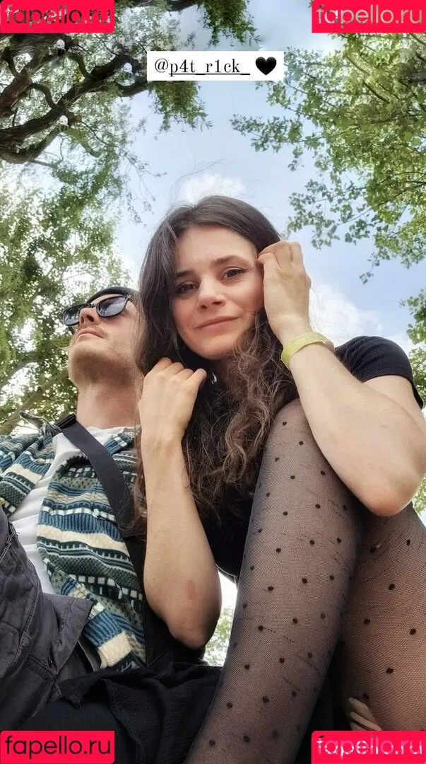 Joyce Ilg / mona.ameziane Onlyfans Photo Gallery 