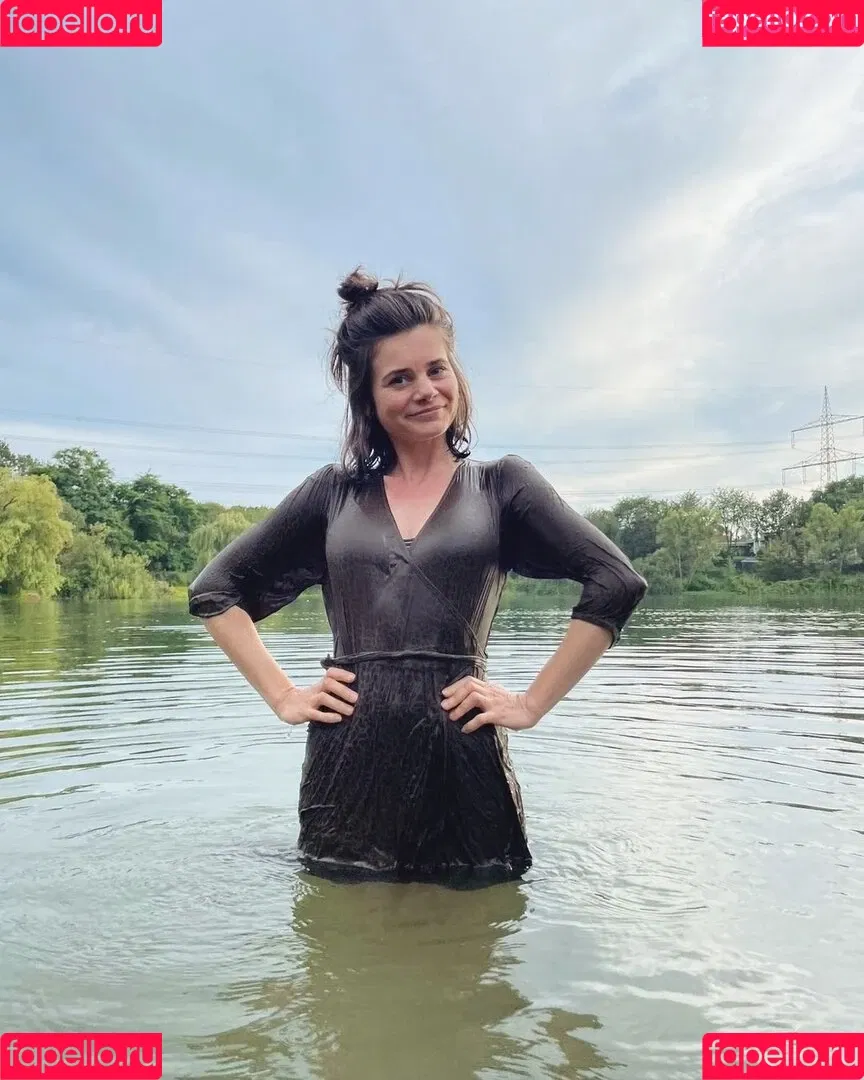 Joyce Ilg / mona.ameziane Onlyfans Photo Gallery 