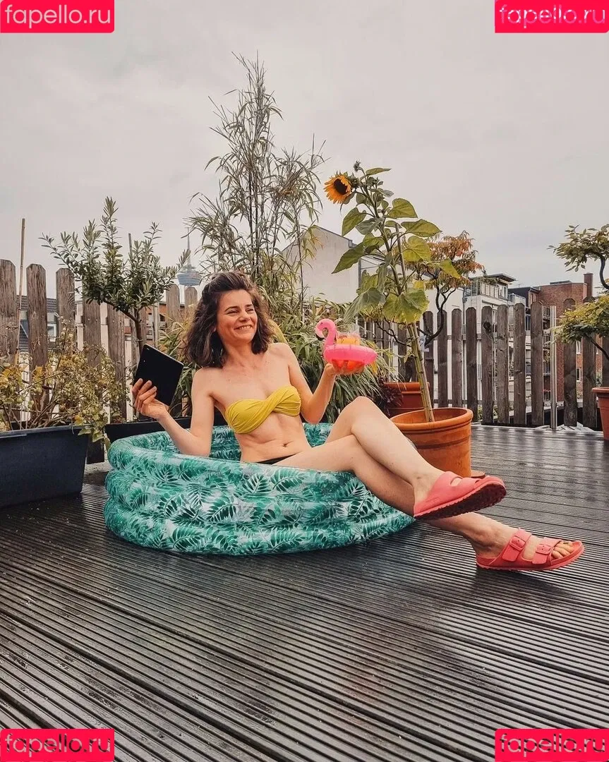 Joyce Ilg / mona.ameziane Onlyfans Photo Gallery 