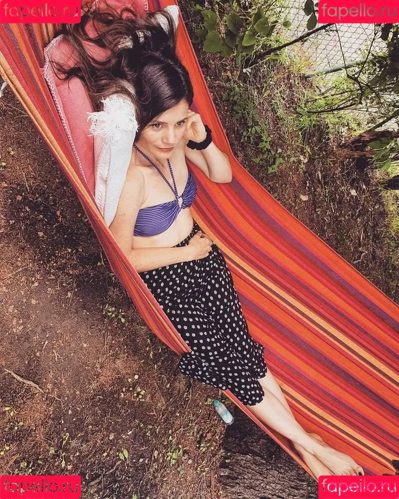 Joyce Ilg / mona.ameziane Onlyfans Photo Gallery 