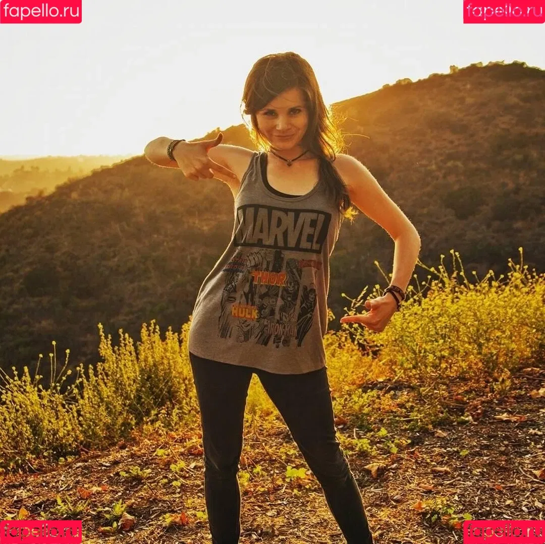 Joyce Ilg / mona.ameziane Onlyfans Photo Gallery 