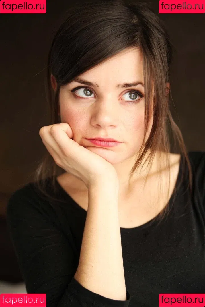 Joyce Ilg / mona.ameziane Onlyfans Photo Gallery 