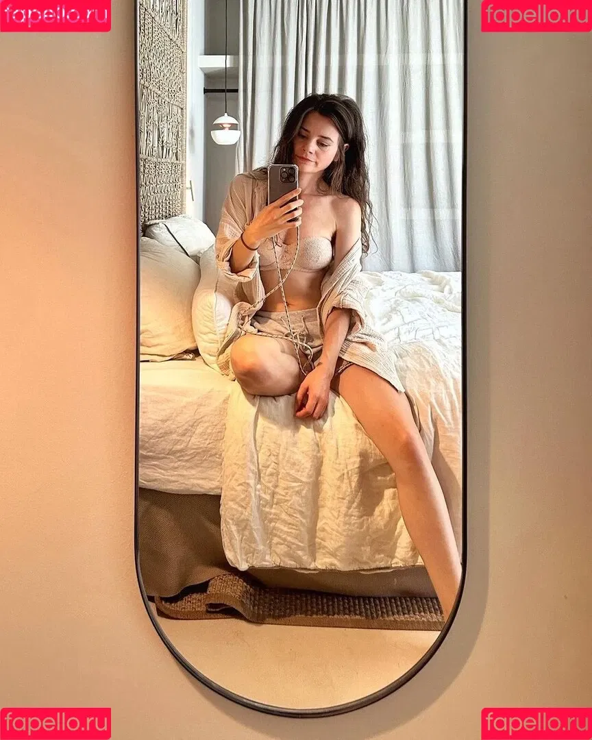 Joyce Ilg / mona.ameziane Onlyfans Photo Gallery 