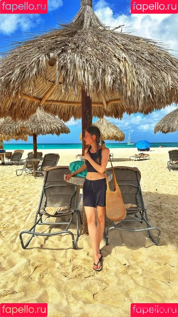 Joyce Ilg / mona.ameziane Onlyfans Photo Gallery 