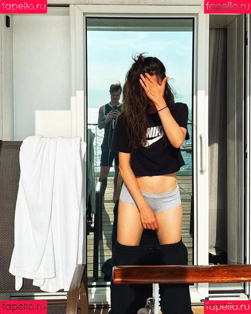 Joyce Ilg / mona.ameziane Onlyfans Photo Gallery 