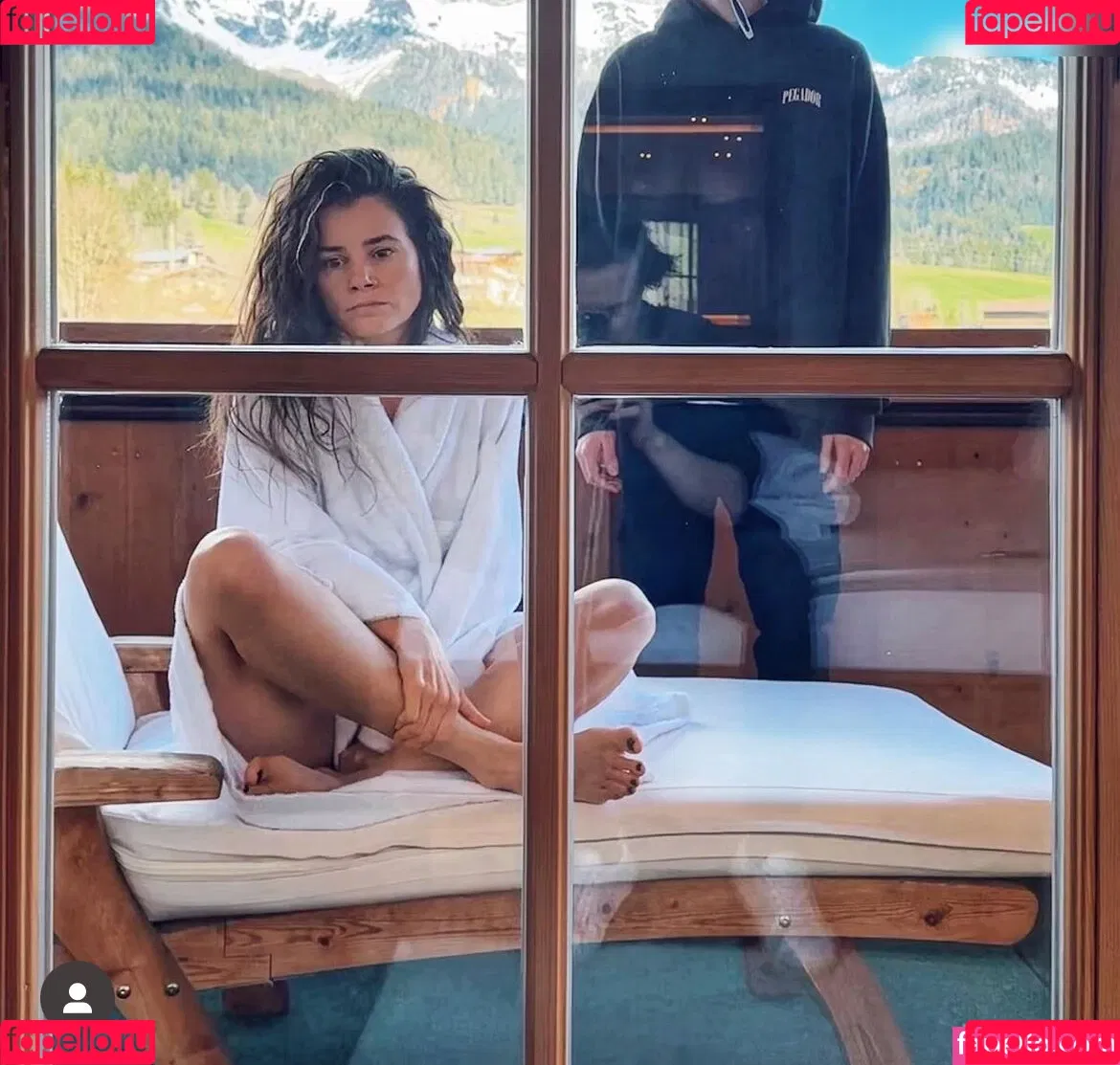 Joyce Ilg / mona.ameziane Onlyfans Photo Gallery 