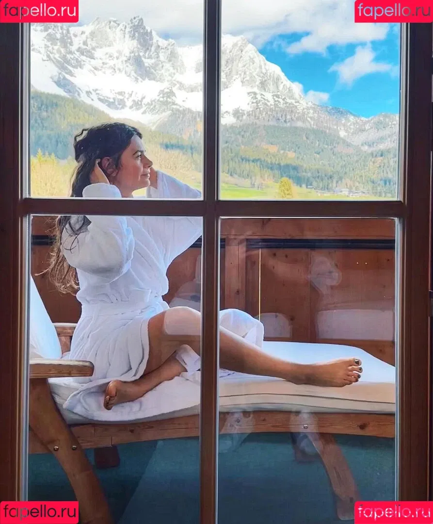 Joyce Ilg / mona.ameziane Onlyfans Photo Gallery 