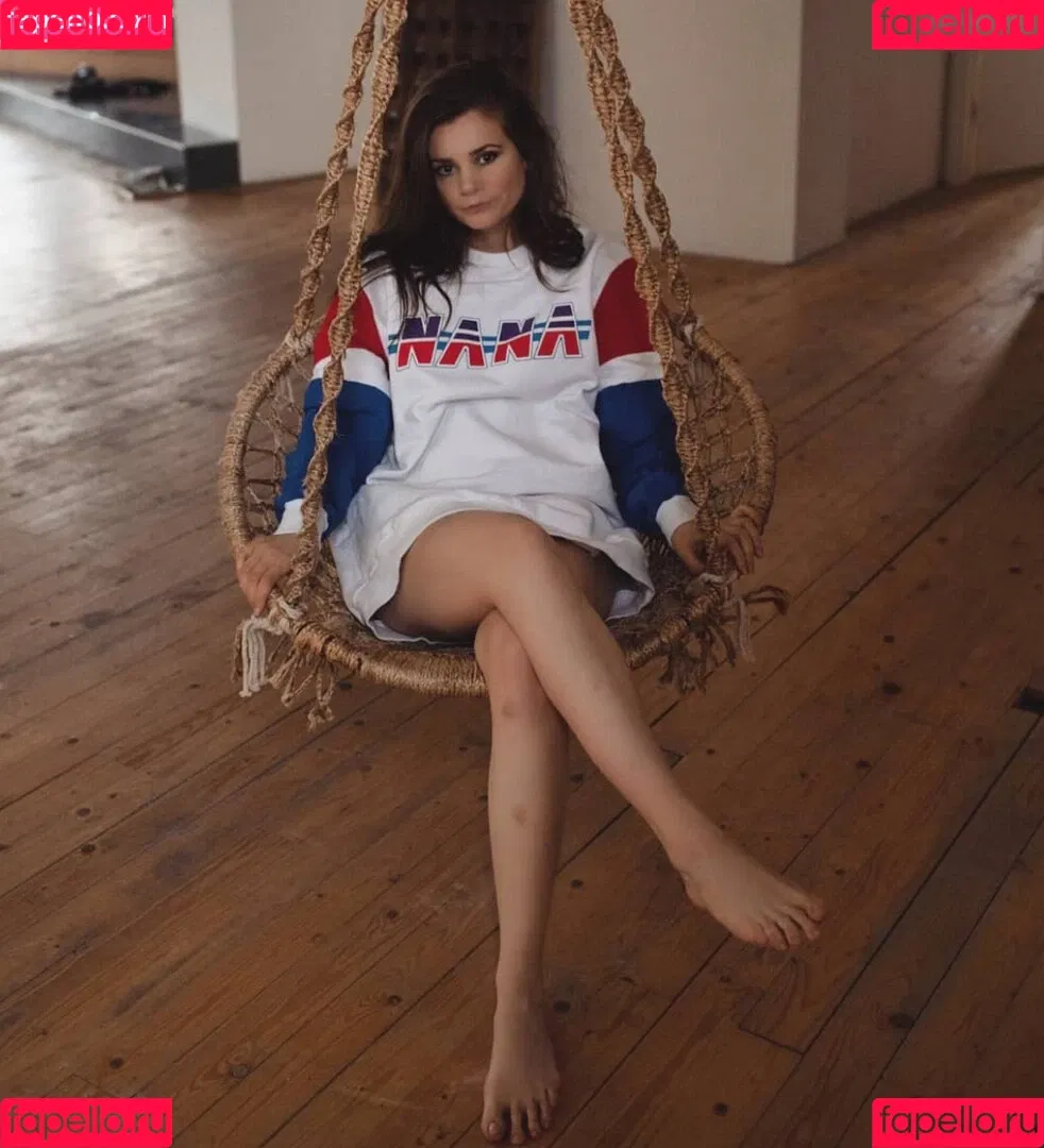 Joyce Ilg / mona.ameziane Onlyfans Photo Gallery 