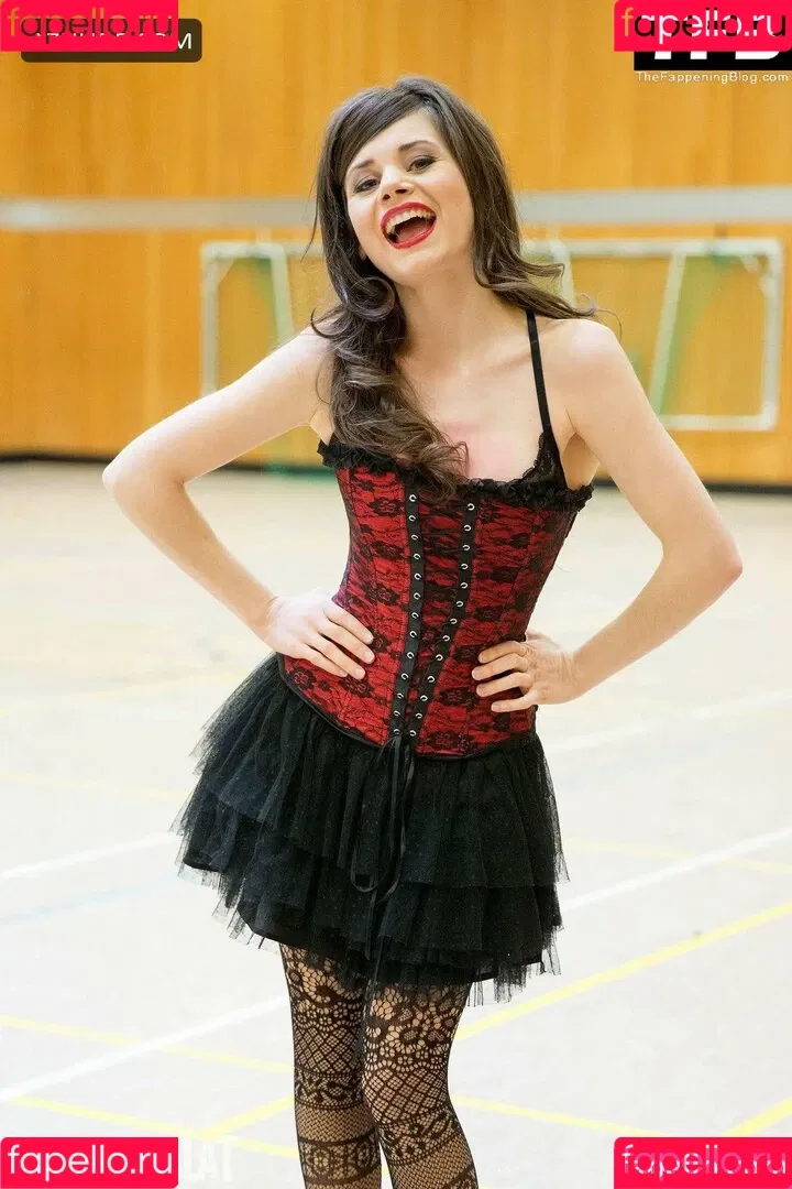 Joyce Ilg / mona.ameziane Onlyfans Photo Gallery 