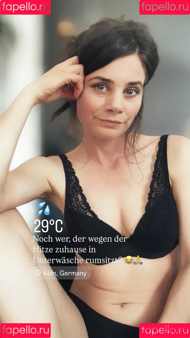 Joyce Ilg / mona.ameziane Onlyfans Photo Gallery 