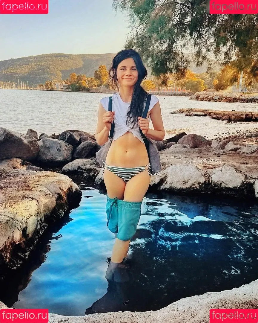 Joyce Ilg / mona.ameziane Onlyfans Photo Gallery 