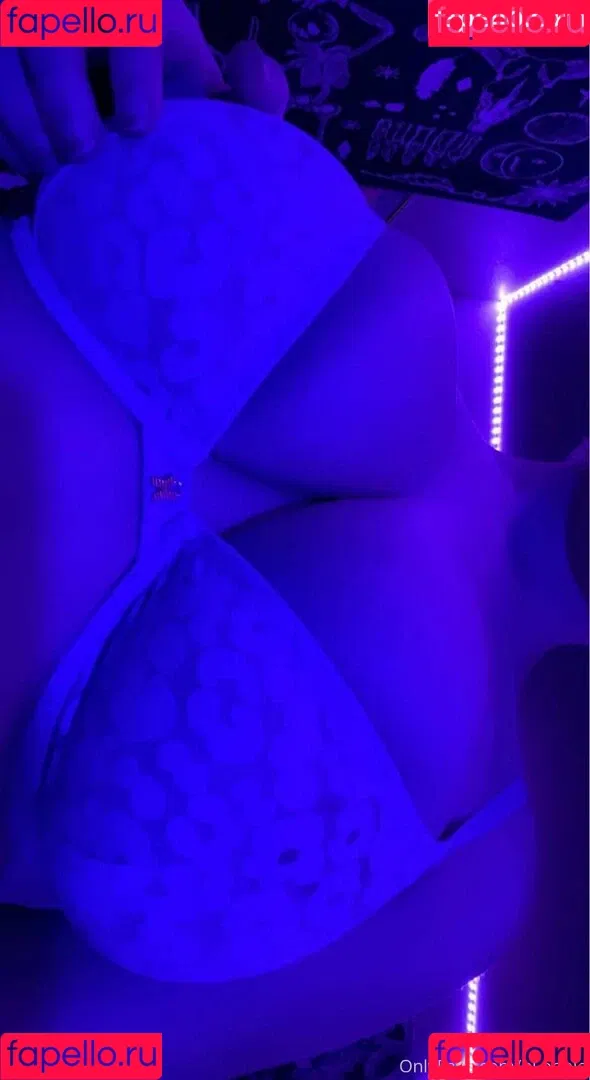 Hioobs / hi.oobie / hi.ooby Onlyfans Photo Gallery 