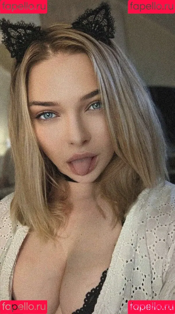 neevi / neevi_twitch / neevilicious / neeviliciouz Onlyfans Photo Gallery 