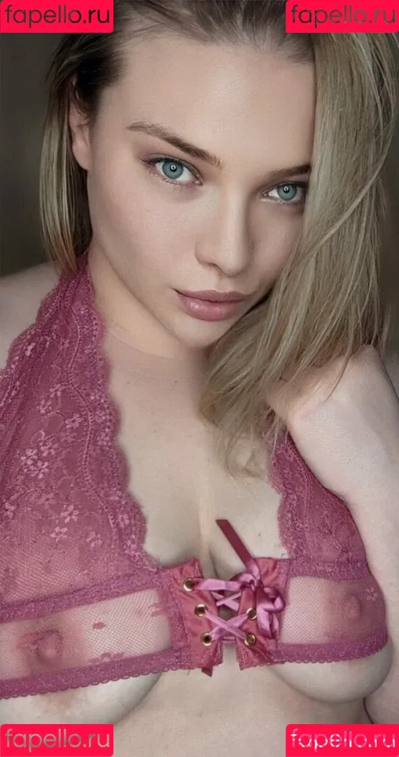 neevi / neevi_twitch / neevilicious / neeviliciouz Onlyfans Photo Gallery 