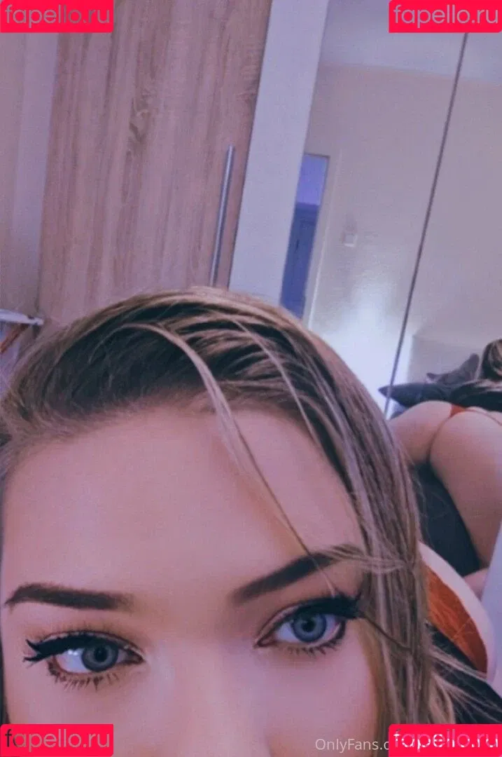 neevi / neevi_twitch / neevilicious / neeviliciouz Onlyfans Photo Gallery 