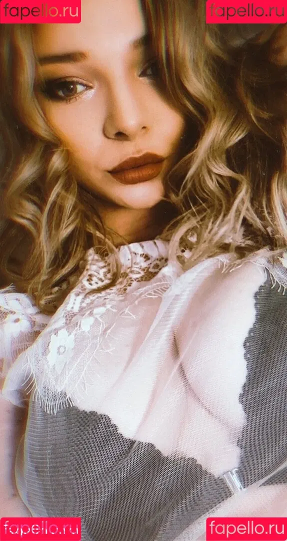 neevi / neevi_twitch / neevilicious / neeviliciouz Onlyfans Photo Gallery 