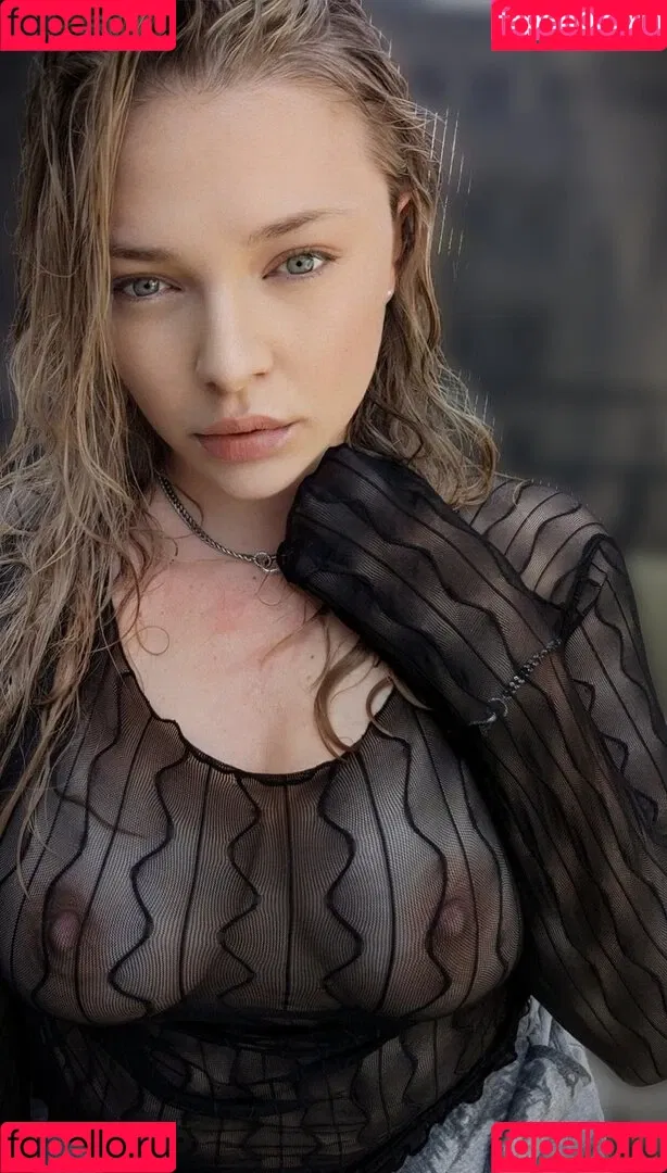 neevi / neevi_twitch / neevilicious / neeviliciouz Onlyfans Photo Gallery 