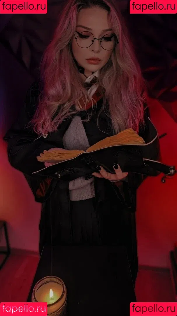 neevi / neevi_twitch / neevilicious / neeviliciouz Onlyfans Photo Gallery 