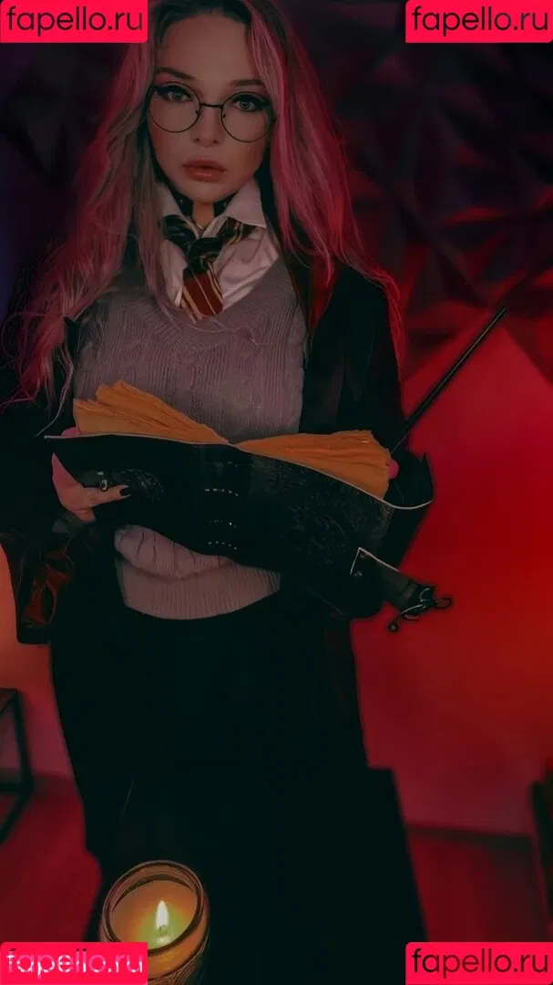 neevi / neevi_twitch / neevilicious / neeviliciouz Onlyfans Photo Gallery 