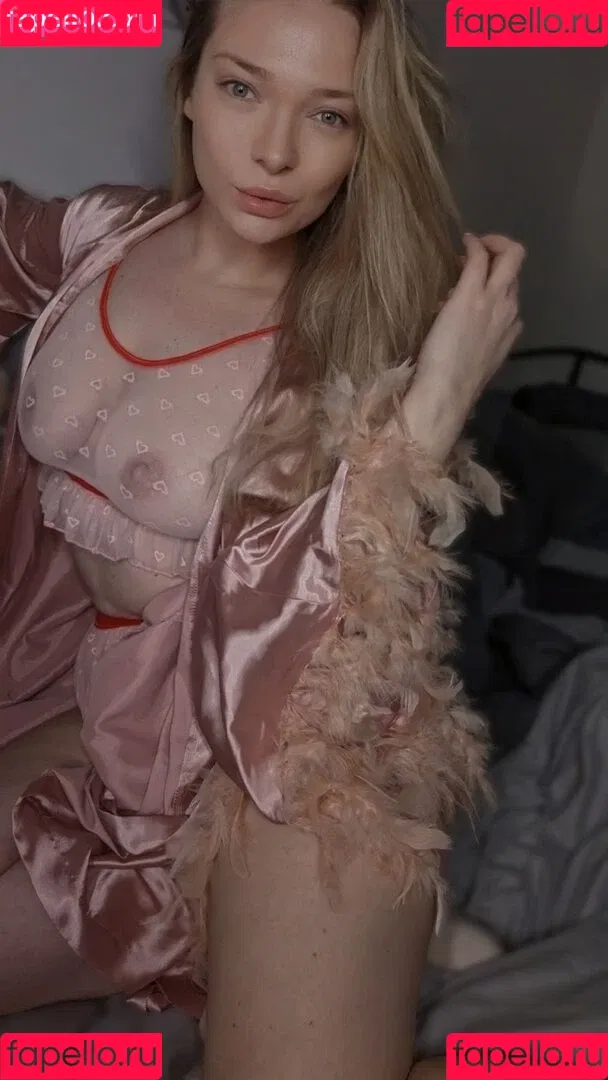 neevi / neevi_twitch / neevilicious / neeviliciouz Onlyfans Photo Gallery 