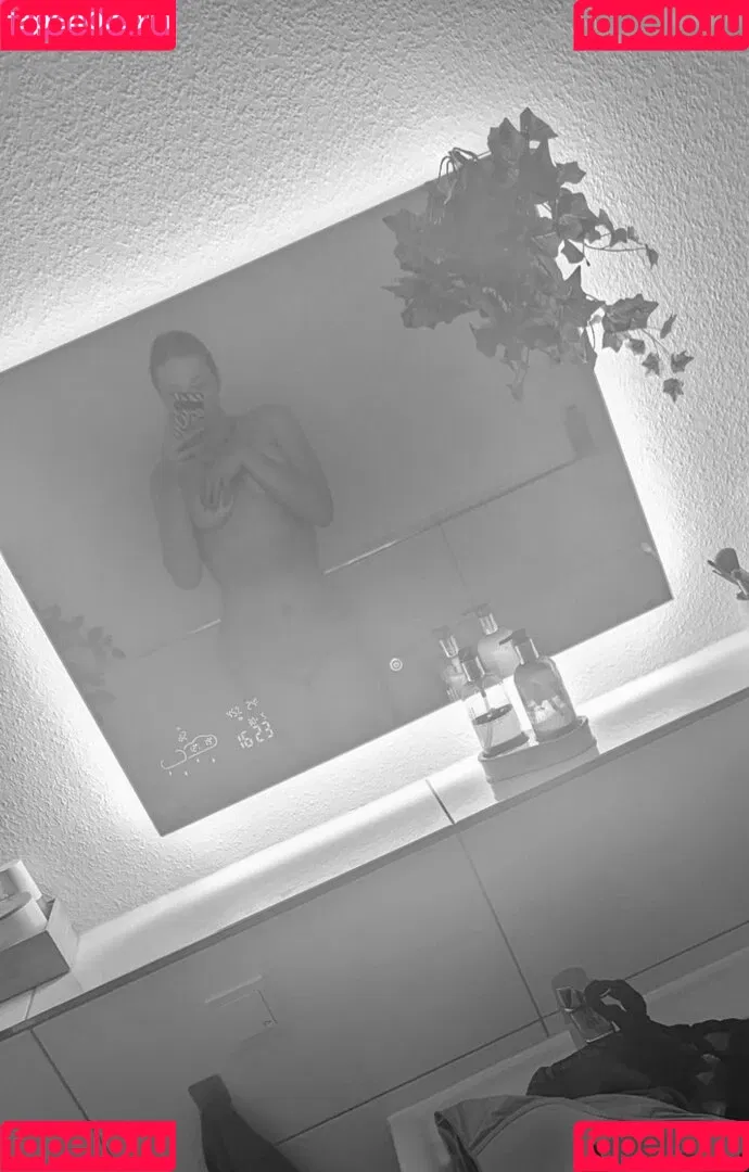 neevi / neevi_twitch / neevilicious / neeviliciouz Onlyfans Photo Gallery 