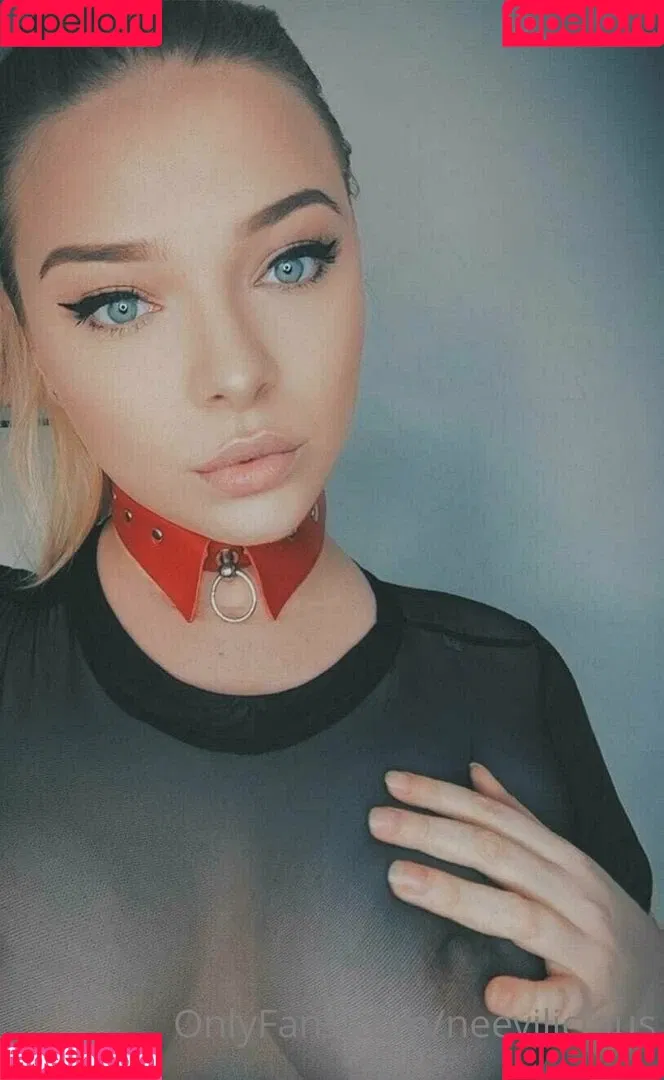 neevi / neevi_twitch / neevilicious / neeviliciouz Onlyfans Photo Gallery 