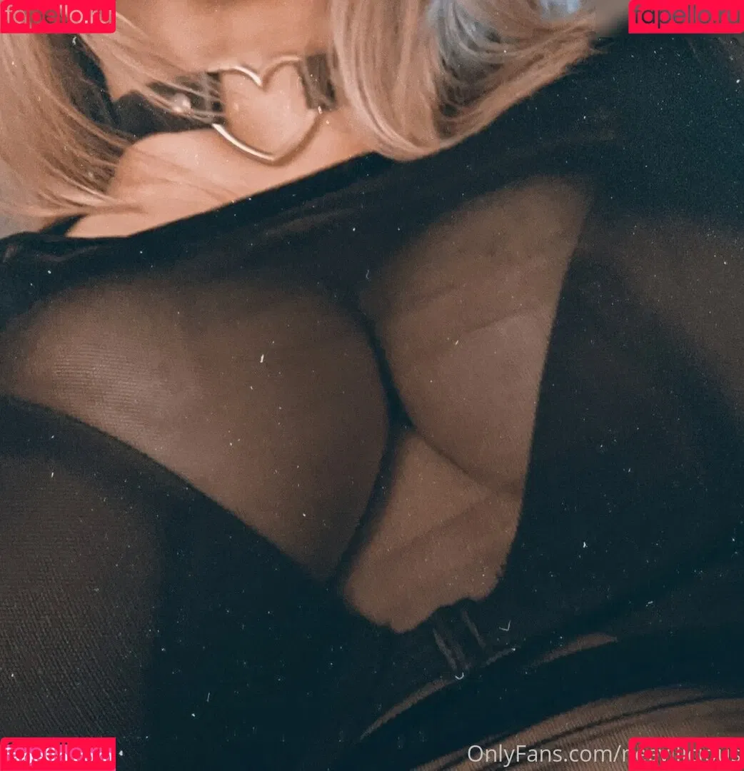 neevi / neevi_twitch / neevilicious / neeviliciouz Onlyfans Photo Gallery 