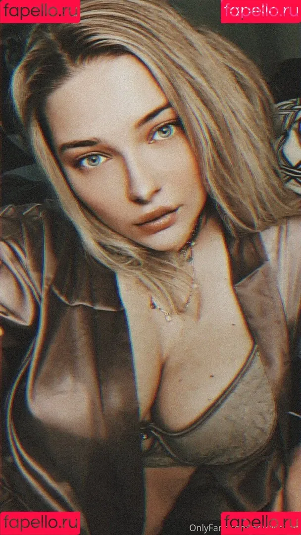 neevi / neevi_twitch / neevilicious / neeviliciouz Onlyfans Photo Gallery 