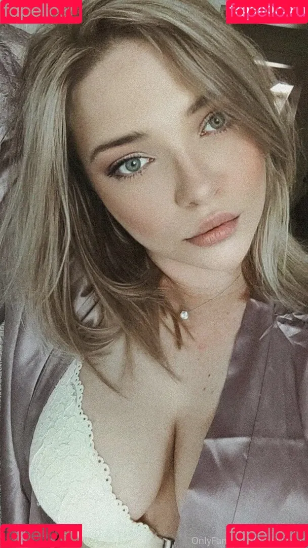 neevi / neevi_twitch / neevilicious / neeviliciouz Onlyfans Photo Gallery 