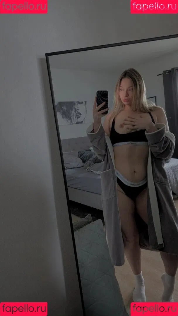 neevi / neevi_twitch / neevilicious / neeviliciouz Onlyfans Photo Gallery 