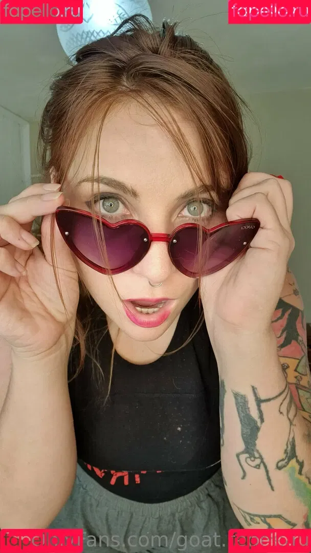 goat.redhead / thegingerfarmgirl Onlyfans Photo Gallery 