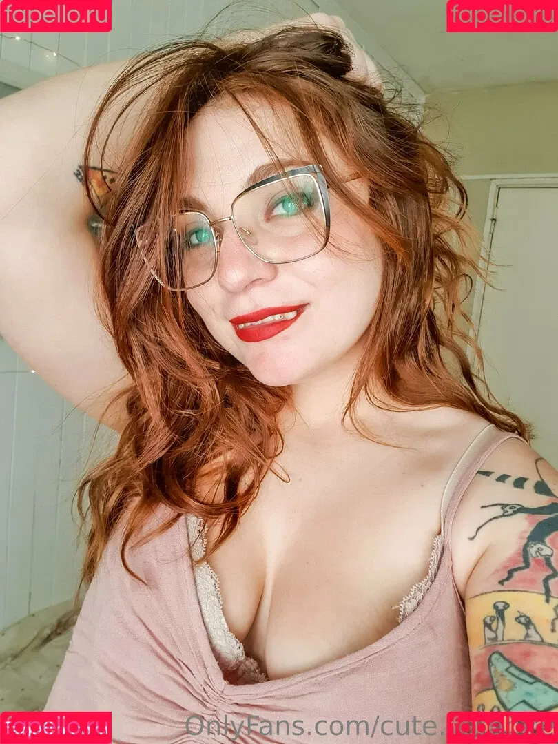 goat.redhead / thegingerfarmgirl Onlyfans Photo Gallery 