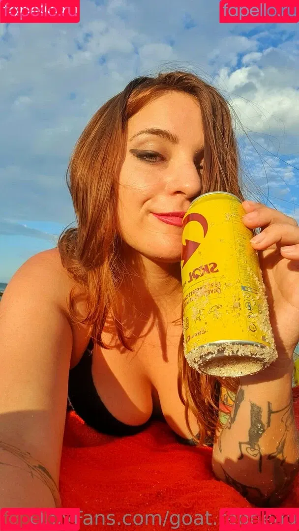 goat.redhead / thegingerfarmgirl Onlyfans Photo Gallery 