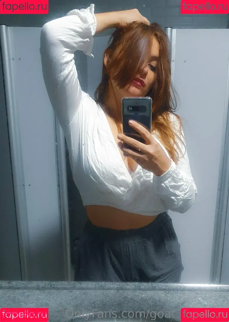 goat.redhead / thegingerfarmgirl Onlyfans Photo Gallery 