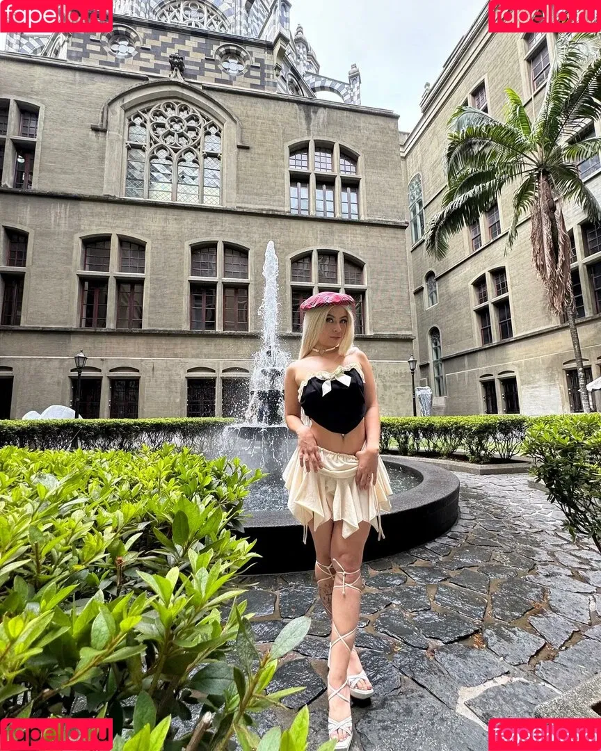 LaPetiteMort / la_petite_mort_77 Onlyfans Photo Gallery 